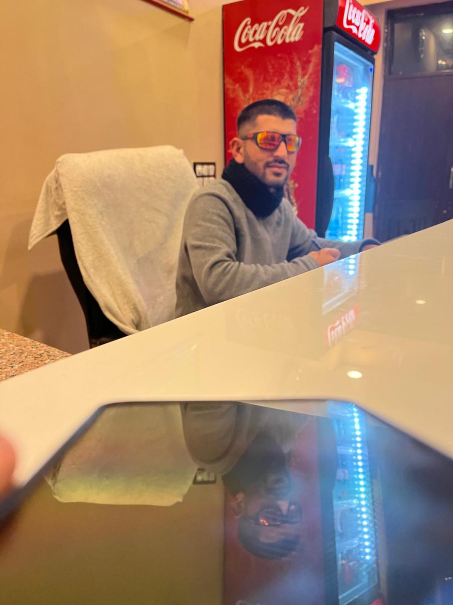 Rahul Hotel & Restaurant ムスーリー エクステリア 写真